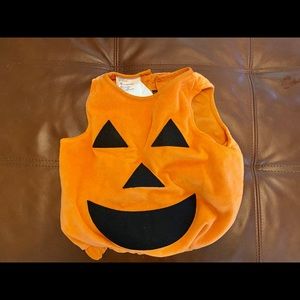 9-18 month cute little pumpkin costume!